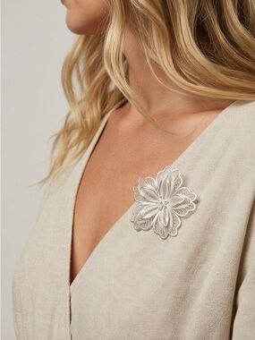 Filigree Flower Brooch – Intricate Indonesian Handmade Art